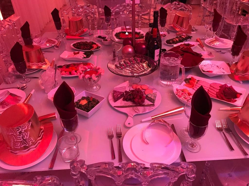 Table Service Dining